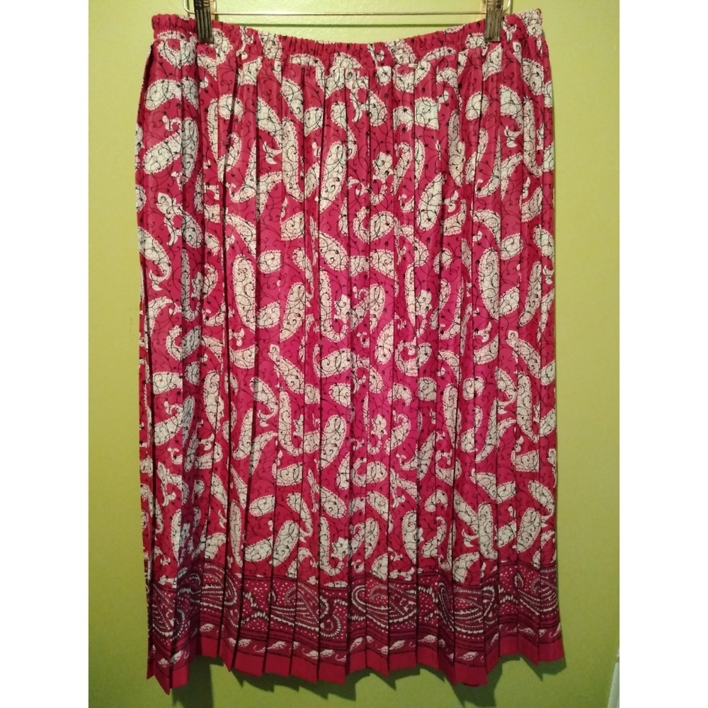 Leslie Fay Pleated Skirt